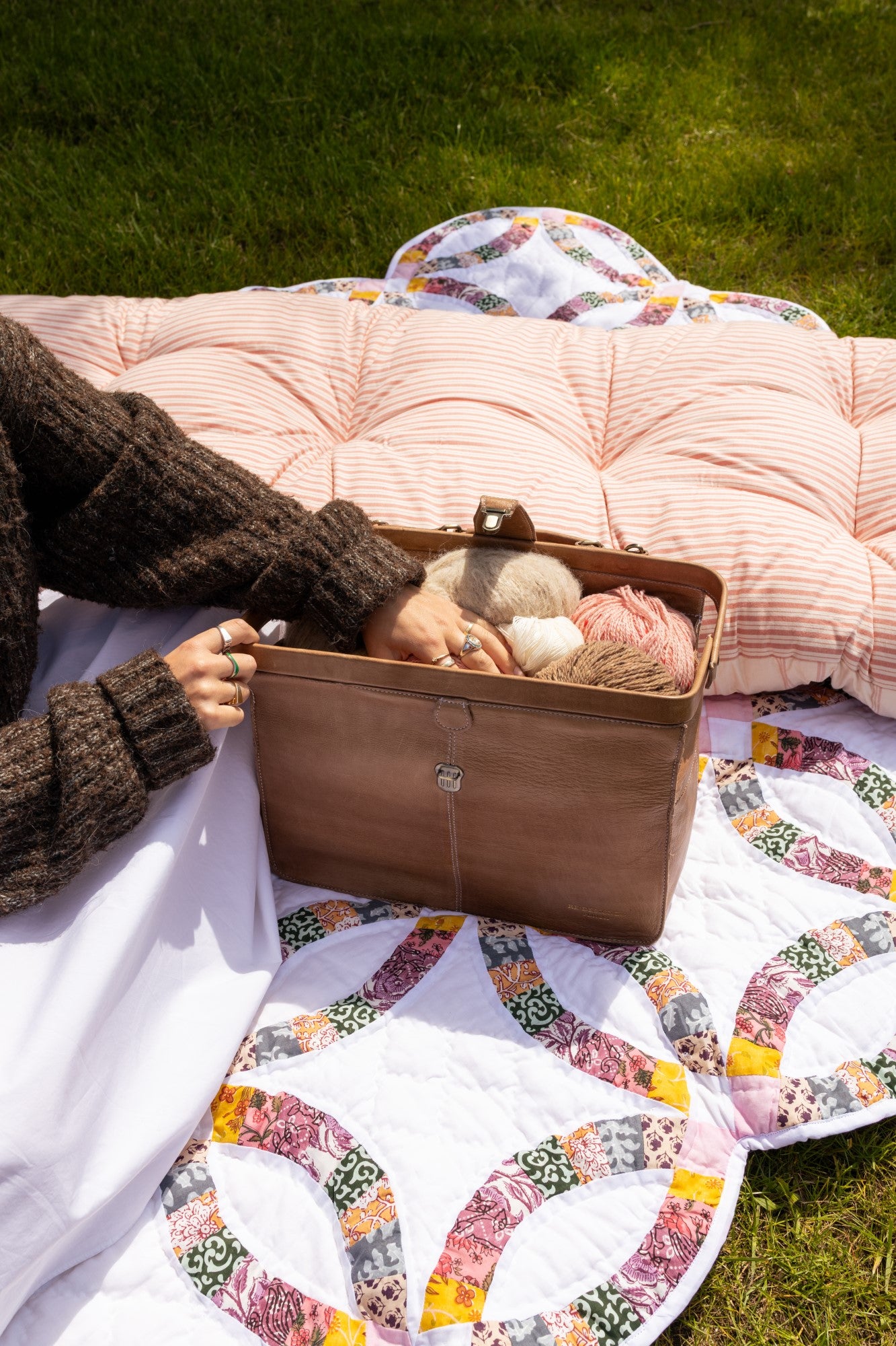 PROJECT Project 98 Crossovers & Carriers Taupe