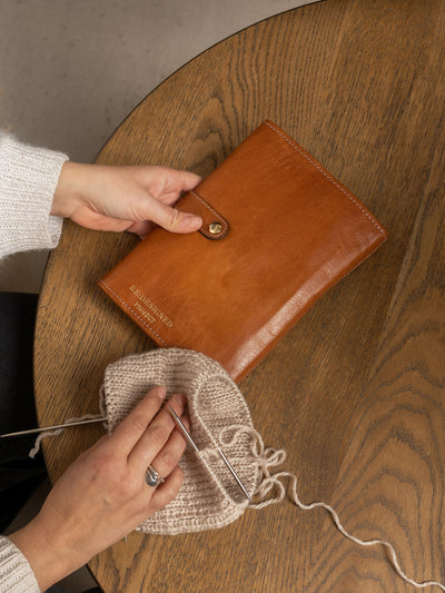 PROJECT Project 7 Needle Case Burned Tan/Gold